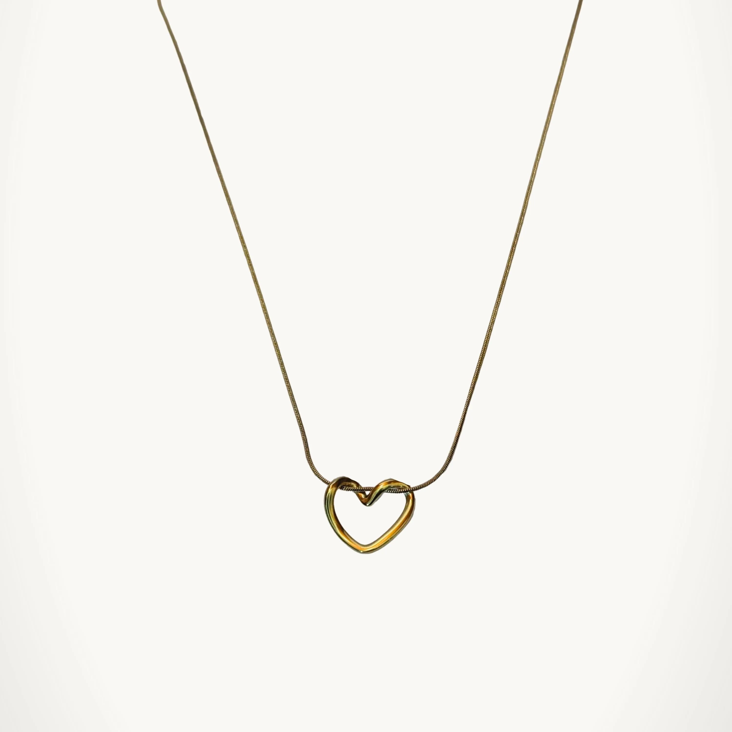 Eternal Knot Heart