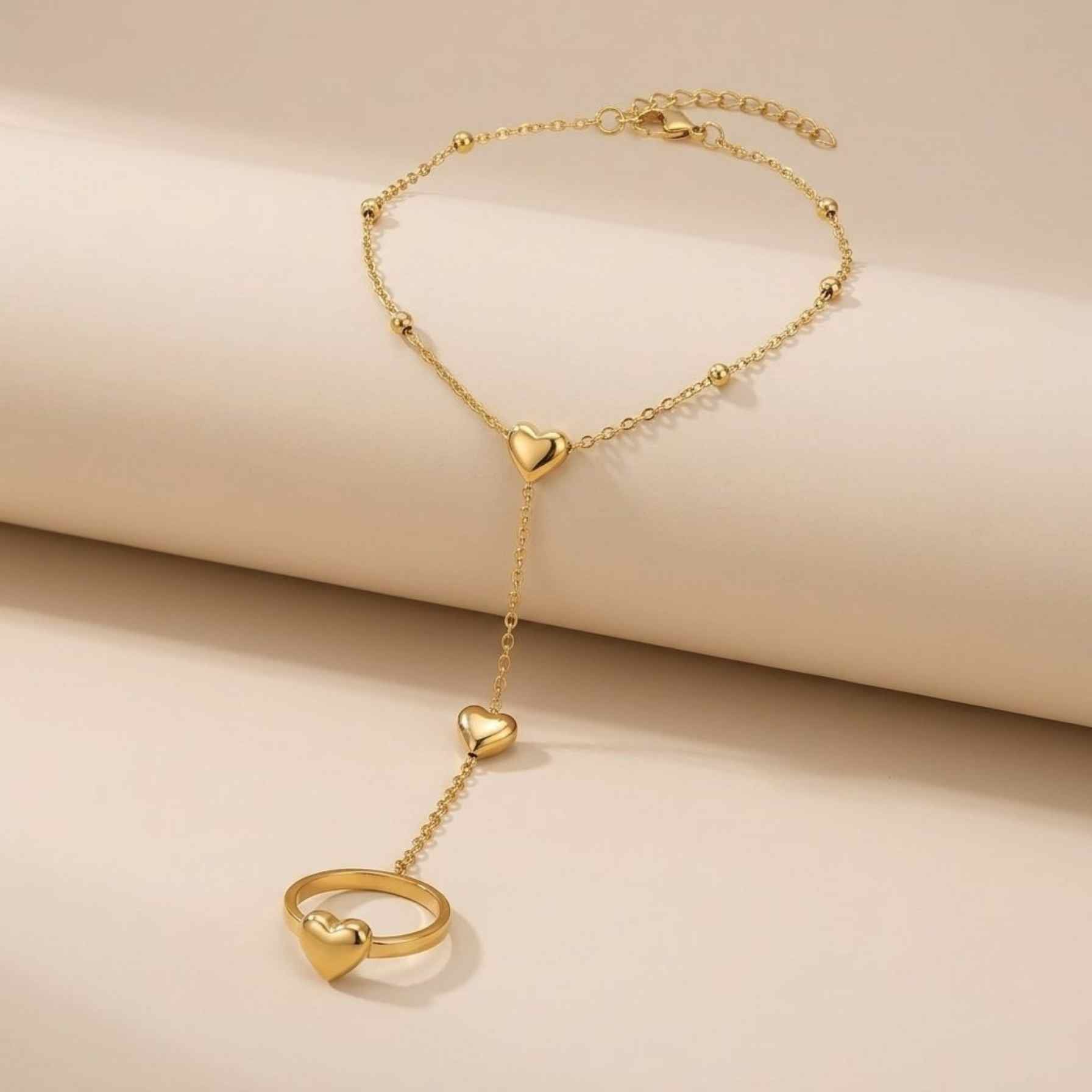 Amour Fluid Hand Chain