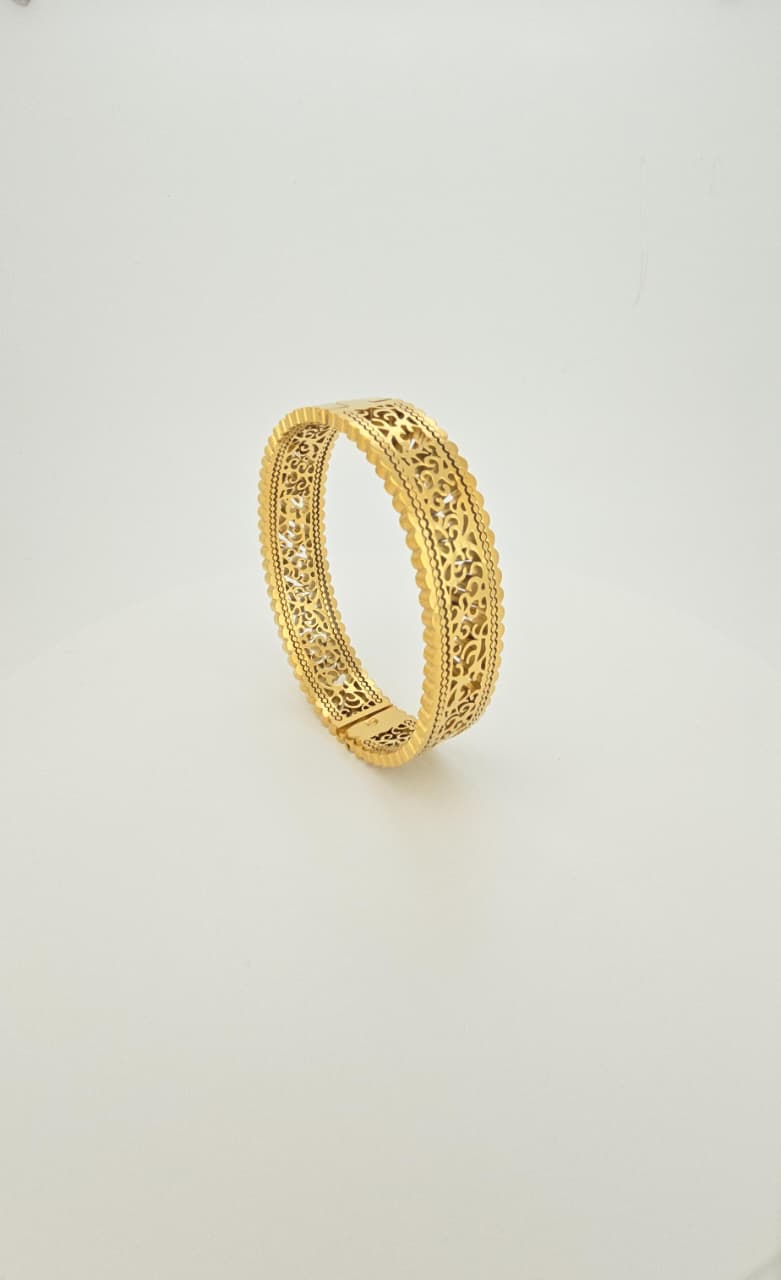Regal Heritage Gold Bangle