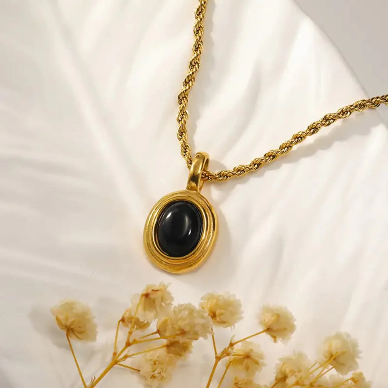 Midnight Noir Oval