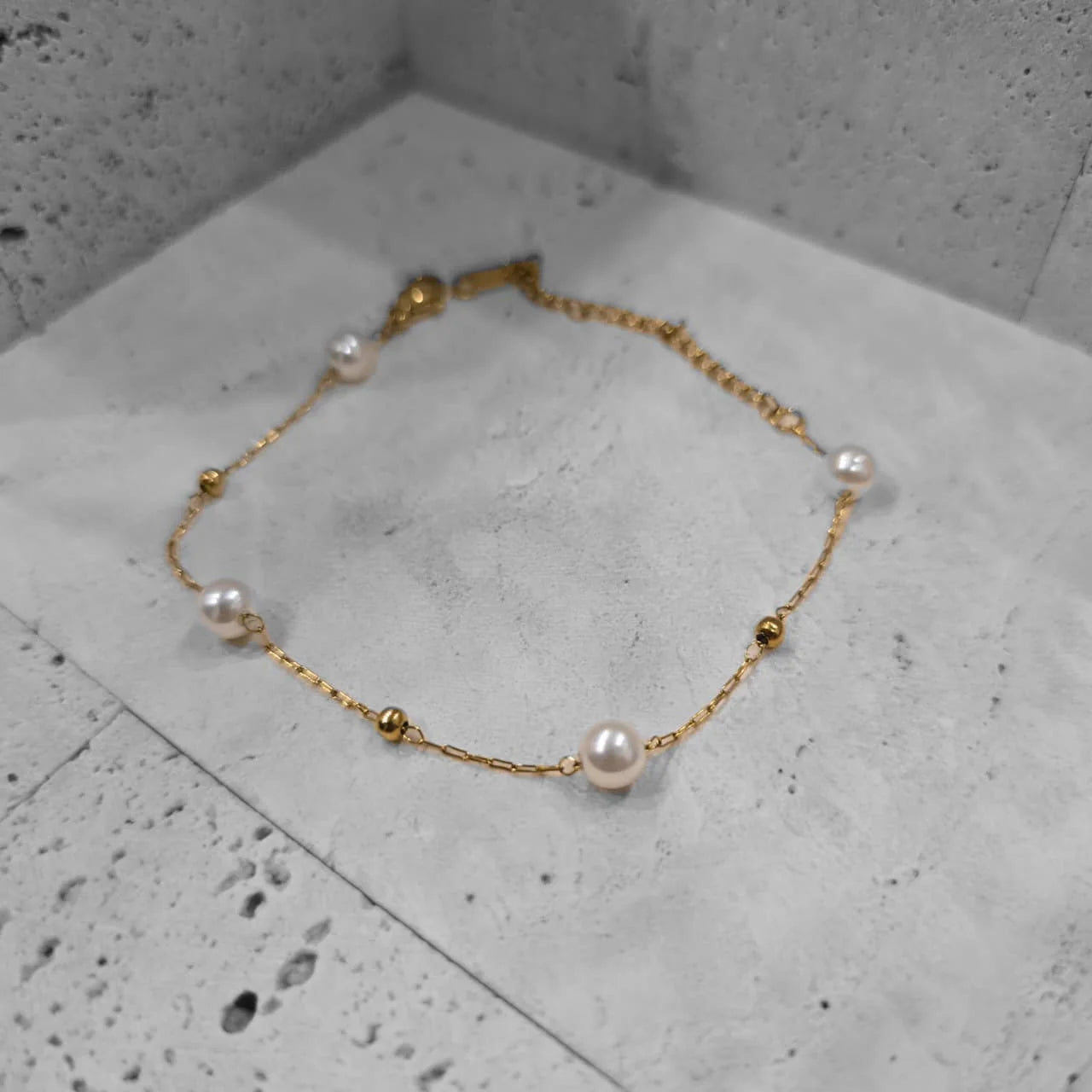 Luminous Freshwater Pearl Station Bracelet