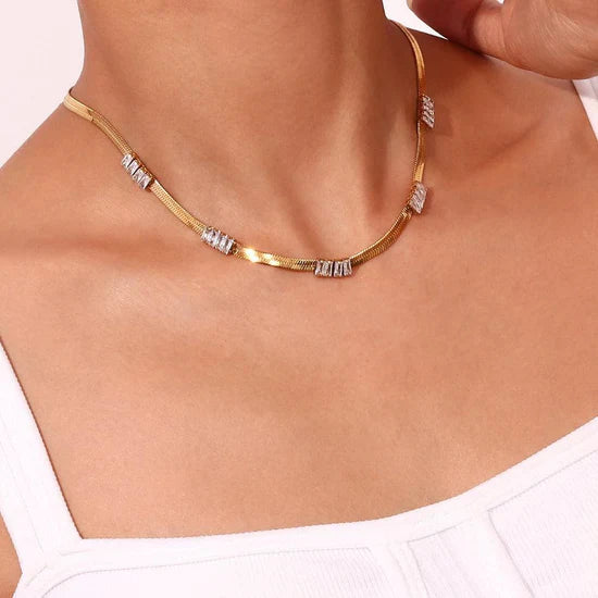 Aurora Gleam Necklace